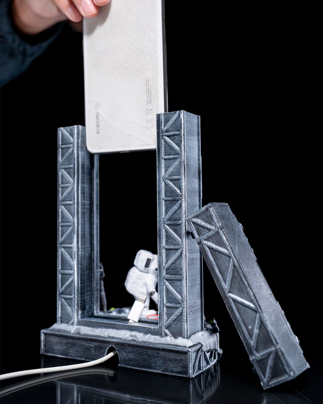 Not The Moon Phone Portal - Image 6