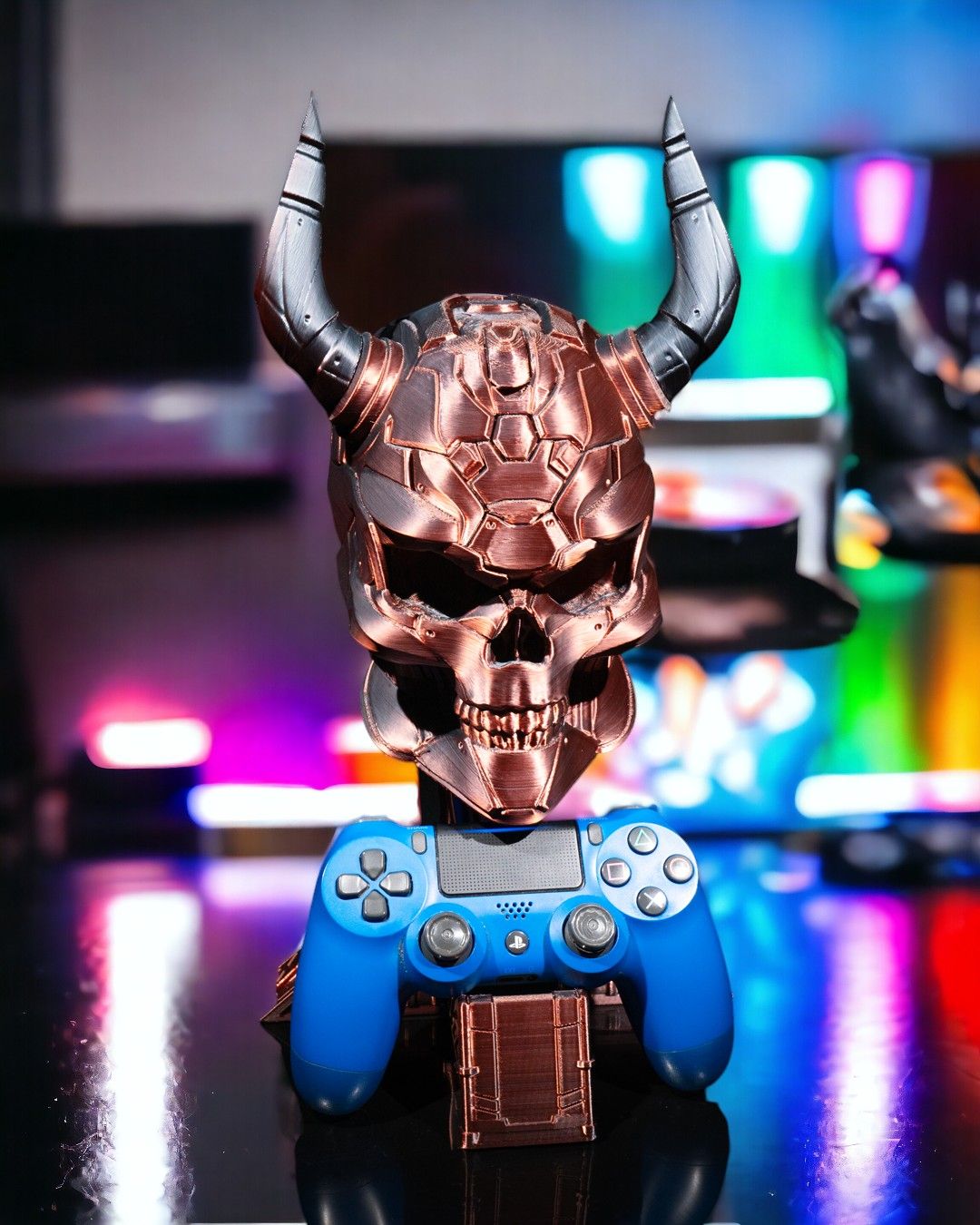Sci-fi Skull Controller & Headphone Holder - Image 4