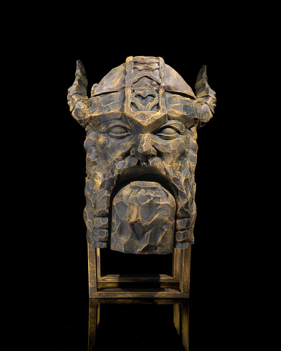 Viking Carved Wine Bag Dispenser - Image 2