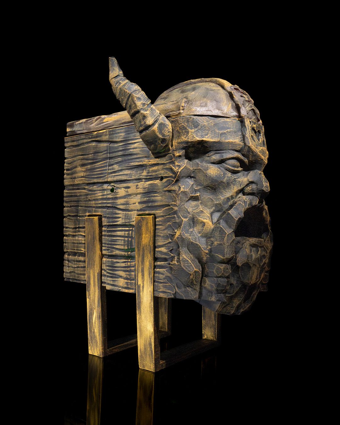 Viking Carved Wine Bag Dispenser - Image 6