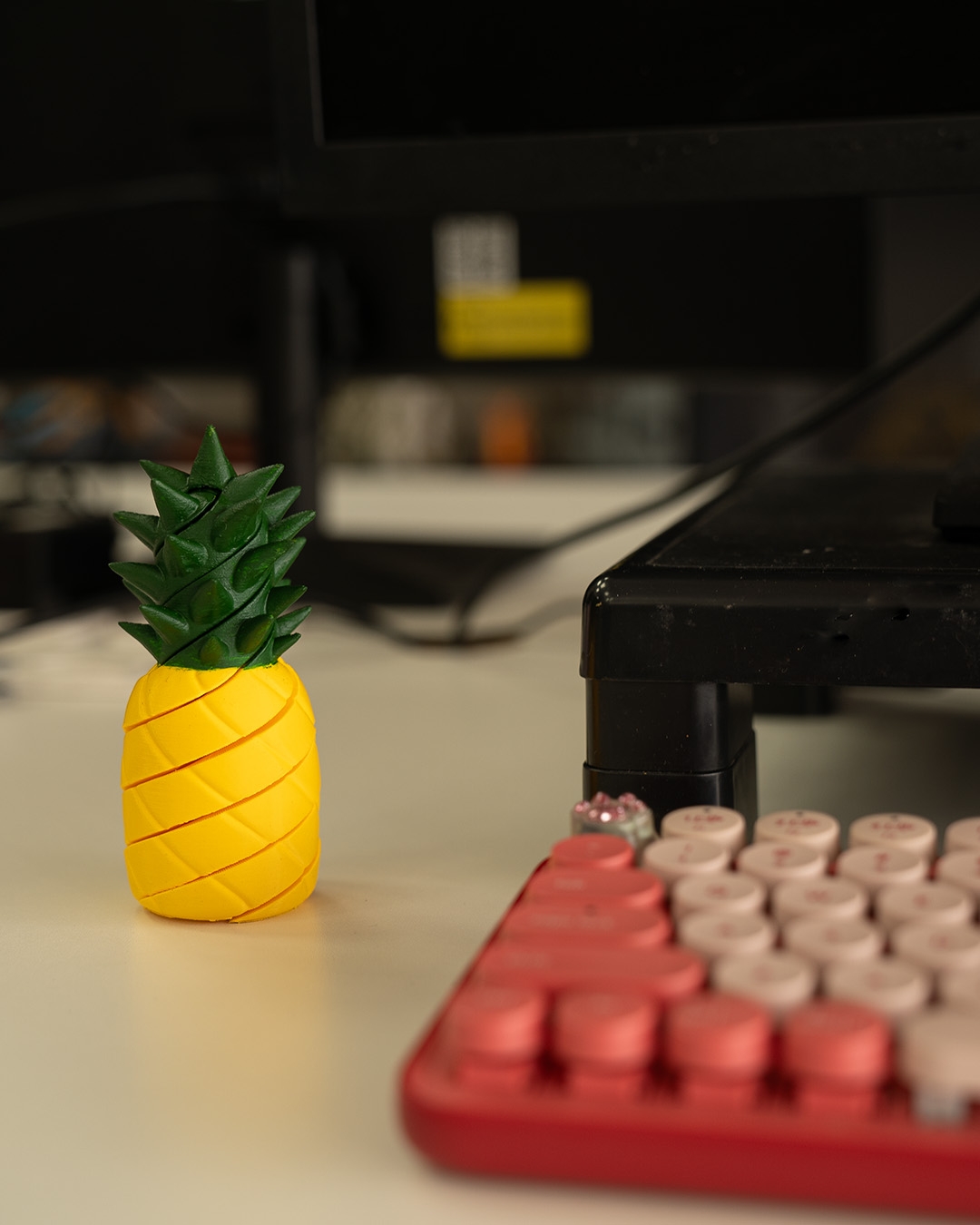 Pineapple Fruit Loop Fidget - Image 3