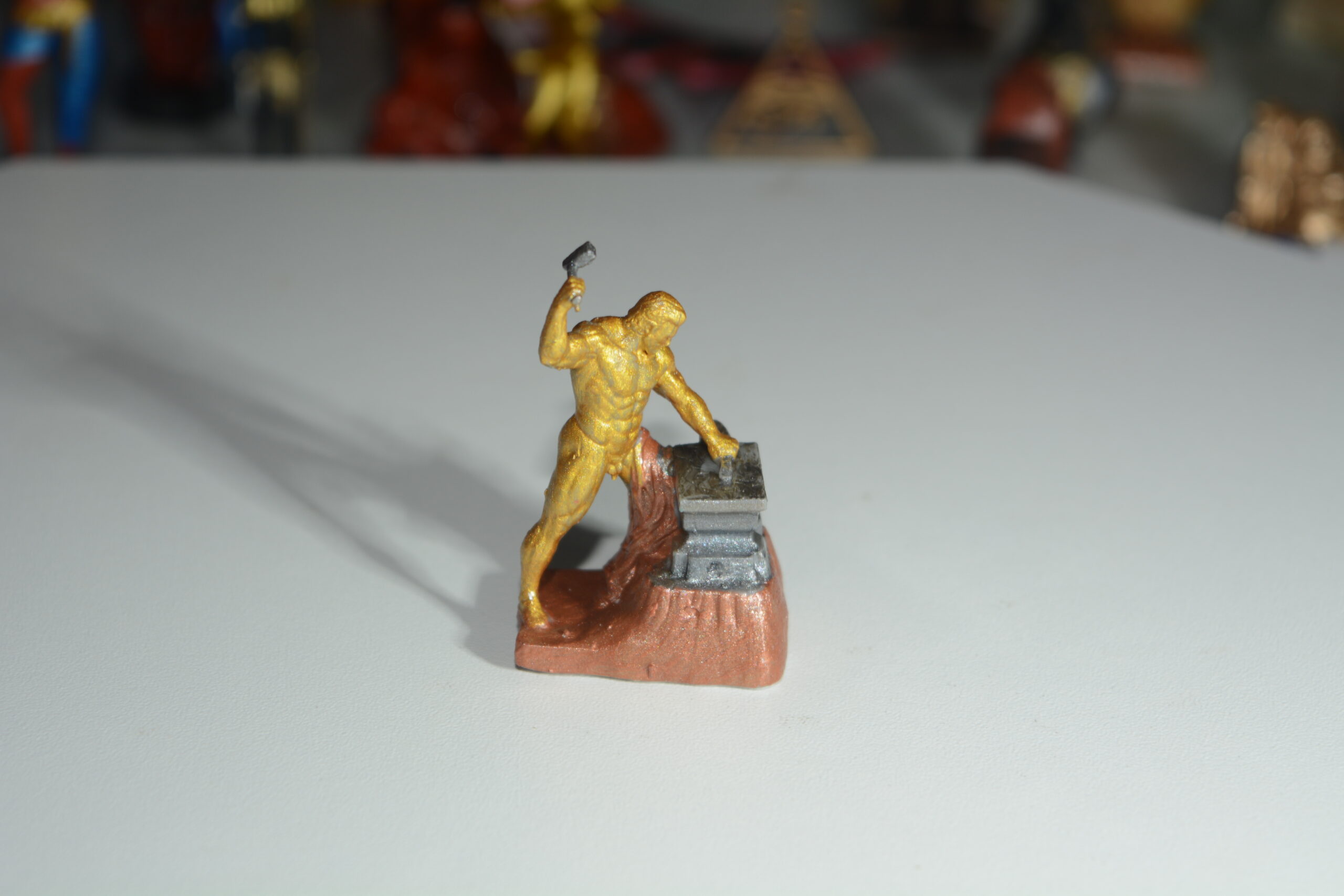 🔨 Miniatura do Deus Hefesto em Resina - Pintado à Mão 🔨 - Image 4