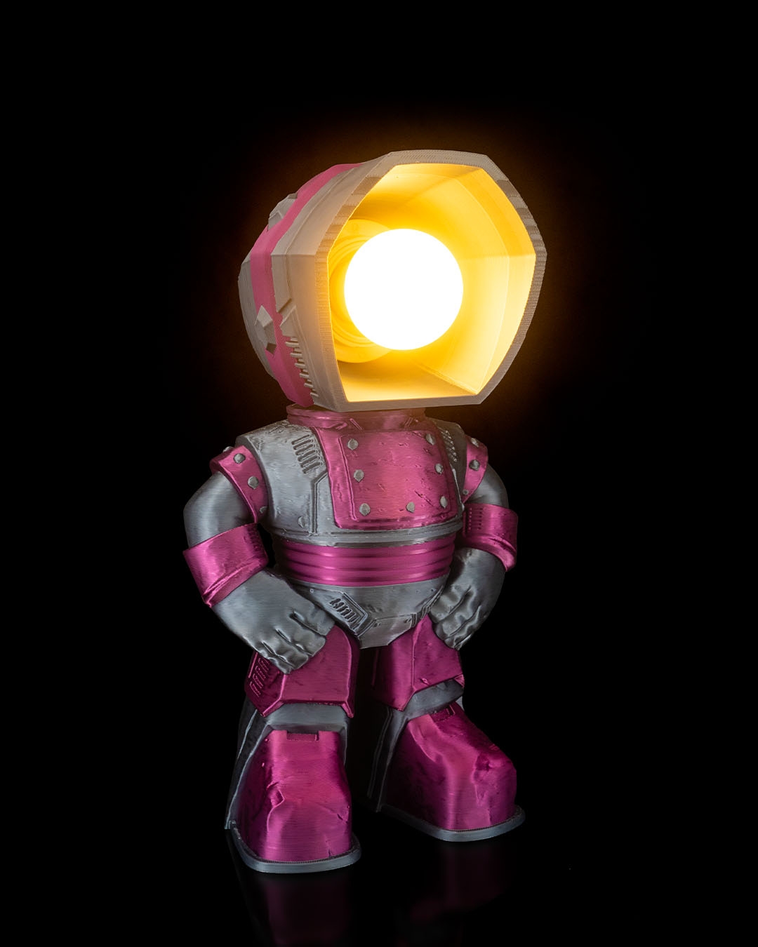 Mecha Dude - Table Lamp - Image 2